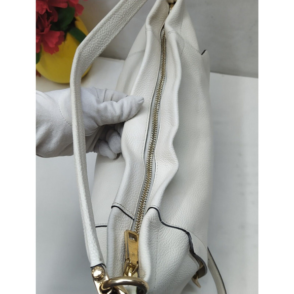 Coach Scout White Pebbled Leather Zipper Pockets Hobo Crossbody Bag - Picture 9 of 16